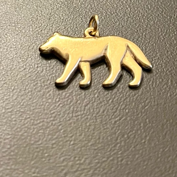 14K Rare! Gold James Avery Wolf Charm - Picture 3 of 3